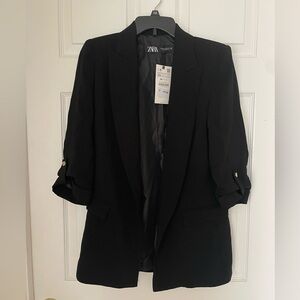 New Zara black three-quarter sleeves blazer with shoulder pads